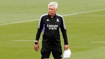 Carlo Ancelotti, en un entrenamiento en Valdebebas.