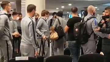 Tras la derrota, insultos entre jugadores de San Lorenzo e hinchas en el aeropuerto