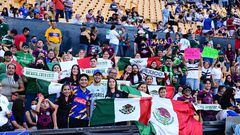 Aficionados mexicanos antes de un partido de la Selección Mexicana.
