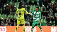 The La Laguna goalkeeper recognized the quality of the Argentine midfielder, who has helped the team aspire to winning the league.