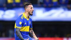 BUENOS AIRES, ARGENTINA - SEPTEMBER 11: Darío Benedetto of Boca Juniors celebrates after scoring the first goal of his team  during a match between Boca Juniors and River Plate as part of Liga Profesional 2022 at Estadio Alberto J. Armando on September 11, 2022 in Buenos Aires, Argentina. (Photo by Rodrigo Valle/Getty Images)