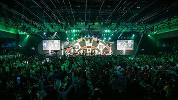 Check the schedules, matches and results of the Paddy Power World Darts Championship, the 2023 World Darts Championship, which will be held at Alexandra Palace in London.