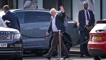 Former Prime Minister Boris Johnson arrives at Gatwick Airport in London, after travelling on a flight from the Caribbean, following the resignation of Liz Truss as Prime Minister. Picture date: Saturday October 22, 2022. (Photo by Gareth Fuller/PA Images via Getty Images)