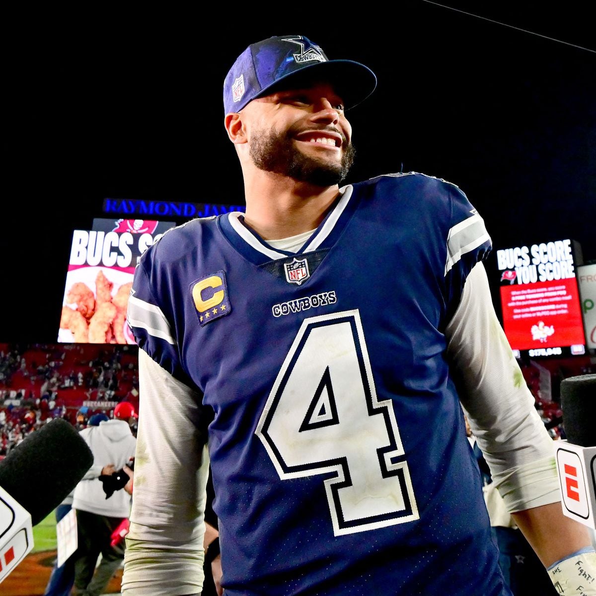 Cowboys 31-14 Buccaneers, Prescott leads Cowboys to Divisional Game,  summary: score, stats, highlights