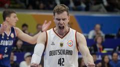 Andreas Obst, campeón del mundo con Alemania, entra en la polémica de la nomenclatura que usan en la NBA para los equipos que ganan el anillo.