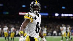 (FILES) In this file photo taken on December 23, 2018 Antonio Brown #84 of the Pittsburgh Steelers celebrates a touchdown during the second half against the New Orleans Saints at the Mercedes-Benz Superdome in New Orleans, Louisiana. - raiders (Photo by C