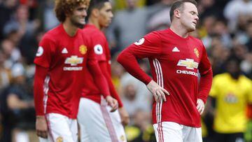 Manchester United fall apart at the seams in third straight defeat