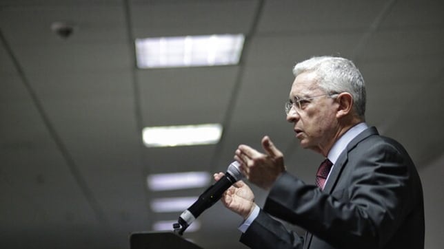 Álvaro Uribe se responsabiliza de la disminución de curules del Centro Democrático