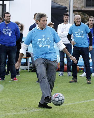 Raúl, Roberto Carlos y Del Bosque lanzan penaltis por la inclusión