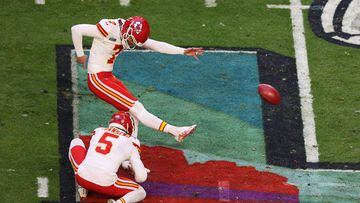 The 2023 Super Bowl got off to a flyer with early scores tied at 7-7 and the Chiefs with a chance to pop over a go-ahead FG. But the goalpost was hit.