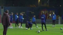 Los dos golazos que marcó Vidal en su regreso a Barcelona