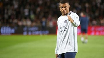 According to Le Parisien, Mbappé would earn 630 million if he stayed in Paris for the next three seasons. This is the most valuable contract in the history of the sport.