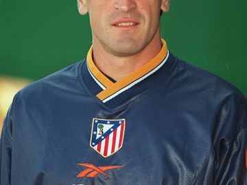 El portero español llevó el número 22 en la temporada 1997-98.