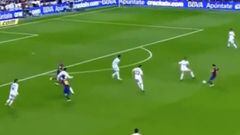 Los pases imposibles de Xavi con el Barça: historia del fútbol