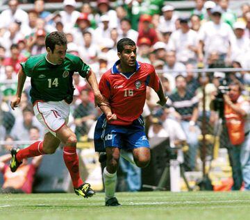 La Selección Mexicana sufrió su primera derrota en el Estadio Azteca ante Costa Rica el 16 de junio de 2001 en las eliminatorias mundialistas rumbo a Korea/Japón 2002
