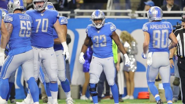 The Detroit Lions face an impressively unenviable NFL record: a 0-17 season, Detroit Lions