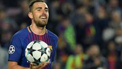 Barcelona&#039;s Spanish forward Paco Alcacer celebrates after scoring a second goal during the UEFA Champions League football match FC Barcelona vs Sporting CP at the Camp Nou stadium in Barcelona on December 5, 2017. / AFP PHOTO / LLUIS GENE