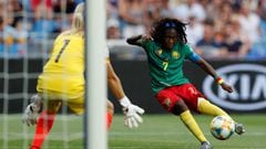 Camerún complica a Chile con agónico triunfo en el Mundial