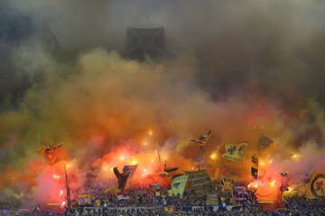El Borussia Dortmund y el FC Schalke 04 se han enfrentado hoy y el ambiente del Signal Iduna Park siempre impacta.
