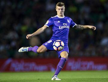 Kroos showed the kind of form that led Real Madrid to hand him a new contract this week