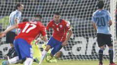 A 10 minutos del final, Mauricio Isla anot&oacute; el gol del triunfo de Chile sobre Uruguay.