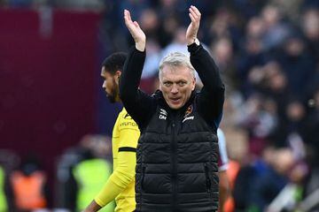 West Ham United's Scottish manager David Moyes reacts at the final whistle during the English Premier League football match between West Ham United and Chelsea at The London Stadium