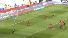 ¡Tremenda definición! El  gol de Rodríguez en Turquía tras pase de Pinares