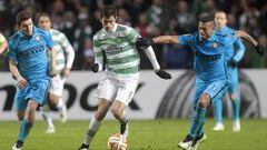 Football - Celtic v Inter Milan - UEFA Europa League Second Round First Leg - Celtic Park, Glasgow, Scotland - 19/2/15 Celtic&#039;s Nir Bitton (2nd L) in action with Inter Milan&#039;s Fredy Guarin (R) and Mateo Kovacic  Action Images via Reuters / Graham Stuart Livepic EDITORIAL USE ONLY.