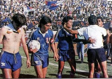 Los azules perdieron la categoría por primera vez en 1989 bajo la dirección técnica de un joven e inexperto Manuel Pellegrini. Solo estuvieron una temporada en el ascenso, pues al año siguiente lograron el retorno a la máxima categoría.