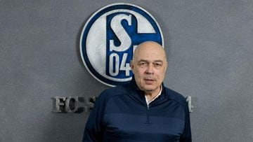 Schalke 04 name Christian Gross as coach number 4 of the season