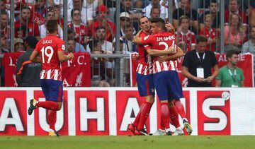 Jugadores del Atlético de Madrid celebrando el gol de Vietto. 