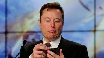 Tras ser tendencia en los últimos días por comprar Twitter, Elon Musk amenaza con comprar Coca-Cola “para volver a ponerle cocaína”. Aquí los detalles.