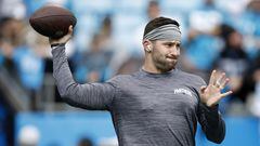 CHARLOTTE, NORTH CAROLINA - OCTOBER 02: Baker Mayfield #6 of the Carolina Panthers warms up before the game against the Arizona Cardinals at Bank of America Stadium on October 02, 2022 in Charlotte, North Carolina.   Jared C. Tilton/Getty Images/AFP