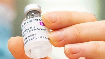 Cofepris libera seis lotes de vacunas AstraZeneca envasados en México