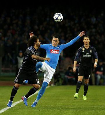 Callejón in action against his former club.