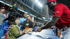 PHOENIX, AZ - MARCH 17:  Randy Arozarena #56 of Team Mexico signs an autograph for a young fan before the 2023 World Baseball Classic Quarterfinal game between Team Puerto Rico and Team Mexico at loanDepot Park on Friday, March 17, 2023 in Miami, Florida. (Photo by Daniel Shirey/WBCI/MLB Photos via Getty Images)