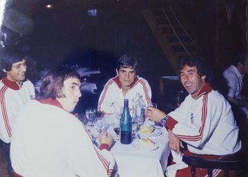 Heredia, Benegas, Marcelino y Adelardo durante una concentración del Atlético en Los Ángeles de San Rafael.