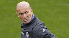 Zidane, en el entrenamiento de este lunes.