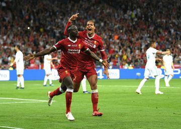 Mane scores and it's 1-1.