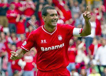 Paulo da Silva: El ex seleccionado paraguayo es uno de los jugadores más experimentados del Toluca y lleva la jineta de capitán. 