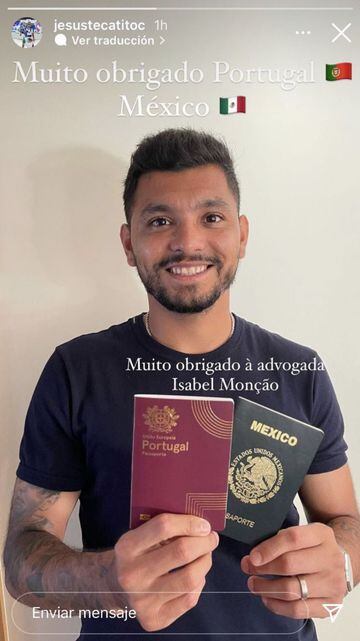 Jesús Manuel Corona presume su pasaporte portugués