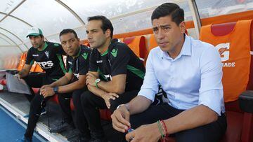 El entrenador de Santiago Wanderers Nicolas Cordova