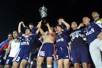 Universidad de Chile estuvo 33 partidos sin perder en el 1999. El DT era César Vaccia y en ese torneo los azules fueron campeones.