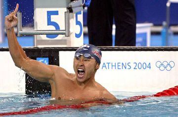 Kosuke Kitajima takes gold in the 100m breaststroke final at the 2004 Olympic Games in Athens.
