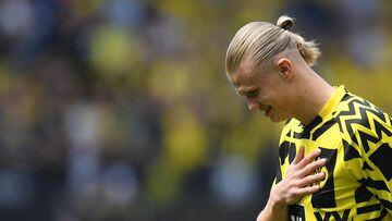 Dortmund (Germany), 14/05/2022.- Dortmund's Erling Haaland reacts prior the German Bundesliga soccer match between Borussia Dortmund and Hertha BSC in Dortmund, Germany, 14 May 2022. (Alemania, Rusia) EFE/EPA/Christopher Neundorf CONDITIONS - ATTENTION: The DFL regulations prohibit any use of photographs as image sequences and/or quasi-video.
