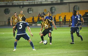 Arshavin jugando con el Kairat Almaty.