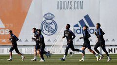 La COVID-19 pone 'patas arriba' el once titular del Real Madrid
