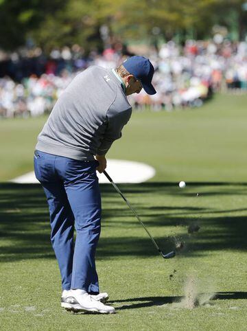 Spieth's tee shot on the sixth hole during the third round