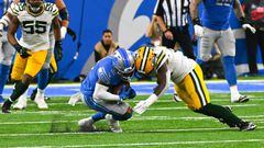 While the Lions and Packers suit up for Sunday’s showdown, we take a look at the game’s predictions and who the favorite is