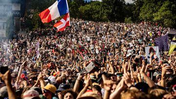 Miles de personas en la prueba de Les Gets (Francia) de la Copa del Mundo de Descenso, el domingo 10 de septiembre del 2023. 